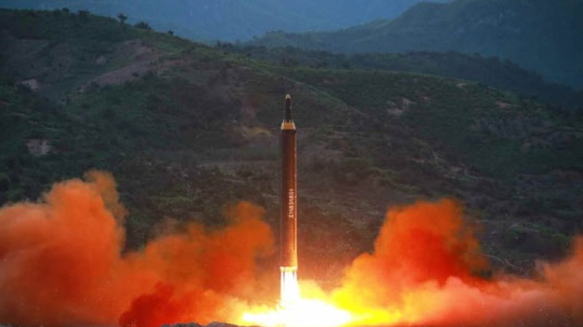 Η Βόρεια Κορέα εκτόξευσε νέο βαλλιστικό πύραυλο